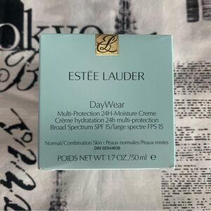 Estee Lauder DayWear Moisturizer Multi-Protection Anti-Oxidant 24H‑Moisture Crem